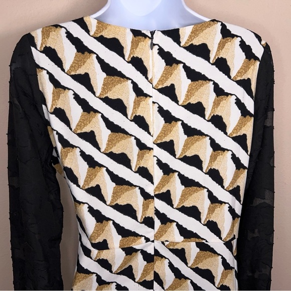 Small THML Dress Long Sleeve Black Beige White Geometric Print Tie Accent - Picture 10 of 15